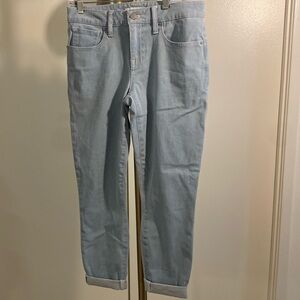 Light wash Lucky Brand low-rise cropped jeans
